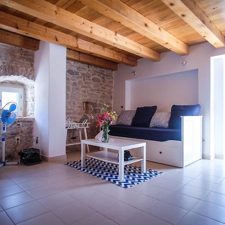 Stone House Kula Milica Villa Mala Cista Szoba fotó