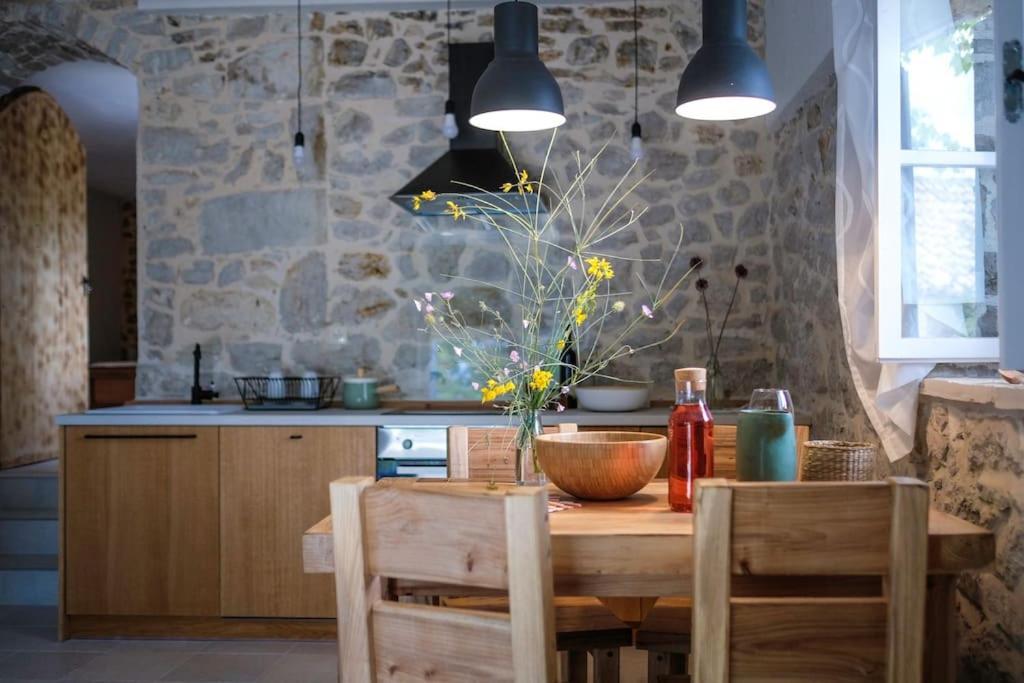 Stone House Kula Milica Villa Mala Cista Kültér fotó