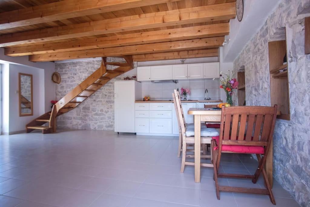Stone House Kula Milica Villa Mala Cista Kültér fotó
